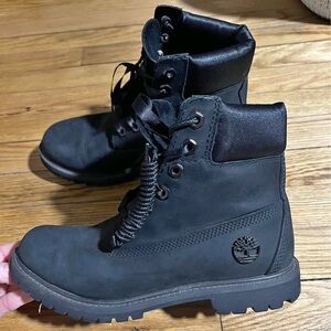 Black Timberlands women's 7